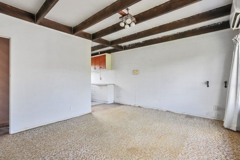 Photo of property in 1/22c Evans Road, Glen Eden, Auckland, 0602