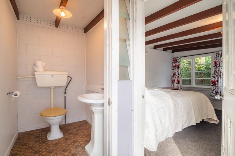 Photo of property in 43 Seaview Road, Brighton, Dunedin, 9035