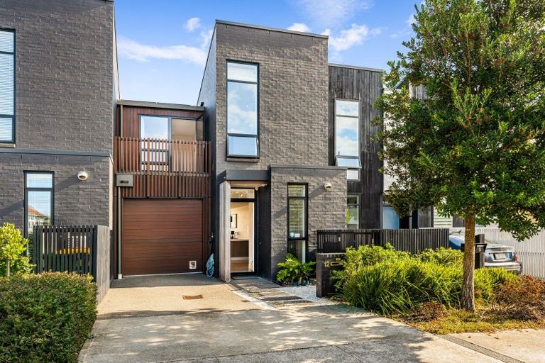 Photo of property in 12 Cochrane Road, Hobsonville, Auckland, 0616