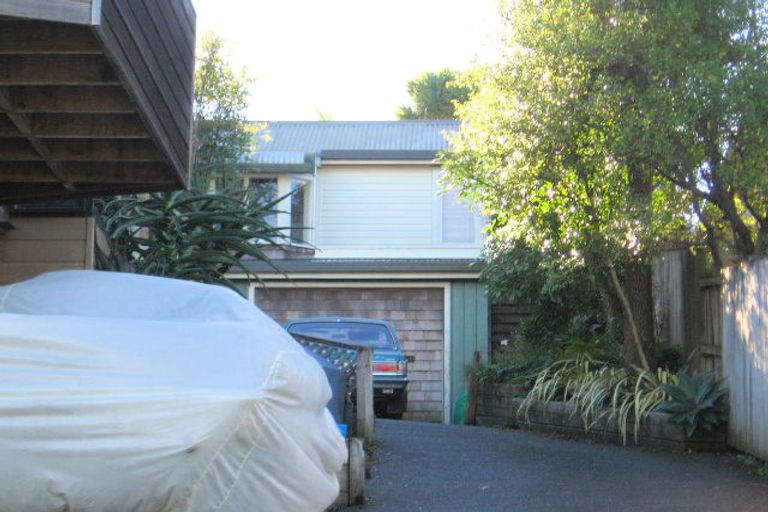 Photo of property in 1/9 Hythe Terrace, Mairangi Bay, Auckland, 0630
