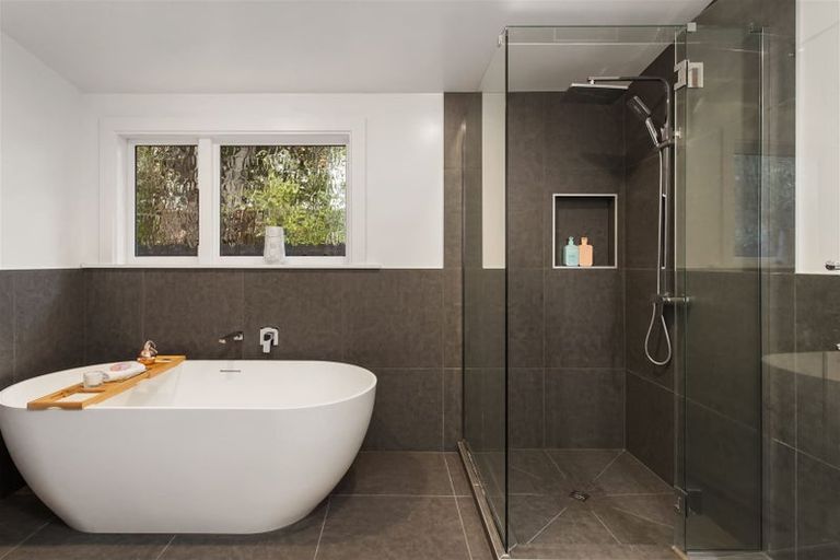 Photo of property in 102 Idris Road, Bryndwr, Christchurch, 8052