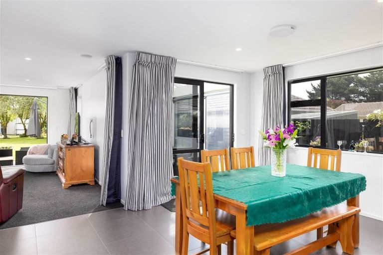 Photo of property in 9 Woodgrove Avenue, North New Brighton, Christchurch, 8083