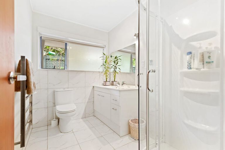 Photo of property in 6 Horizon Way, West Harbour, Auckland, 0618