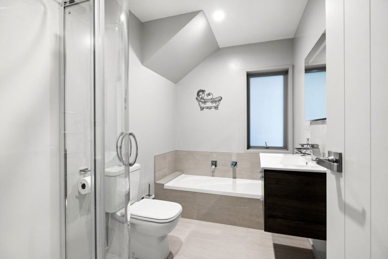 Photo of property in 120 Puhirake Crescent, Pyes Pa, Tauranga, 3112