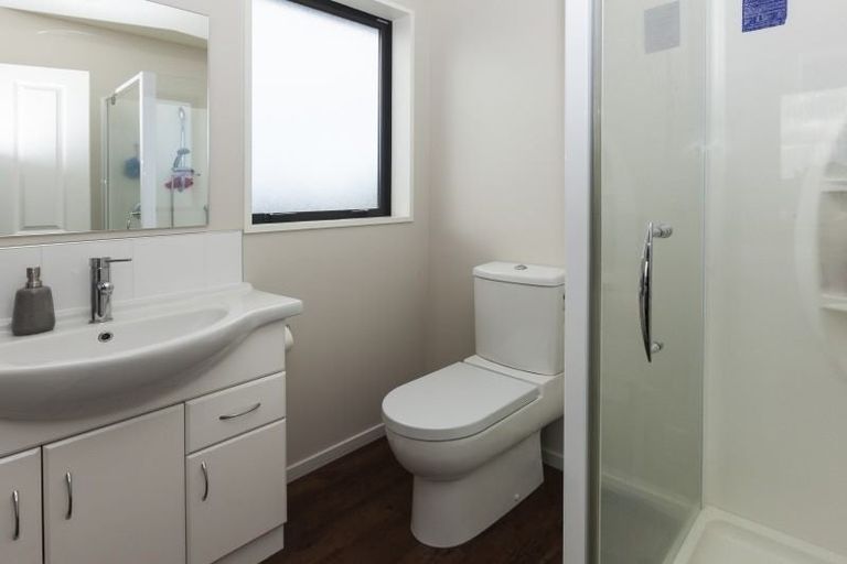 Photo of property in 4/82 Packe Street, Edgeware, Christchurch, 8013