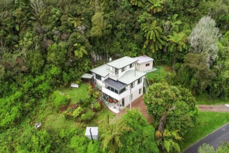 Photo of property in 29 Lake Okataina Road, Lake Okataina, Rotorua, 3074