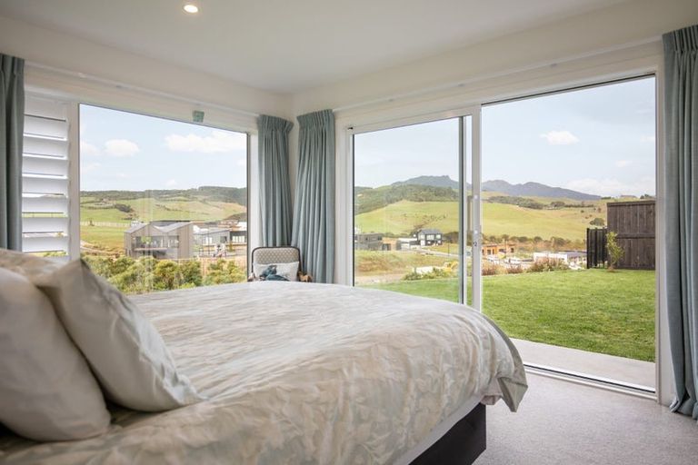 Photo of property in 12 Maataitai Road, Raglan, 3225