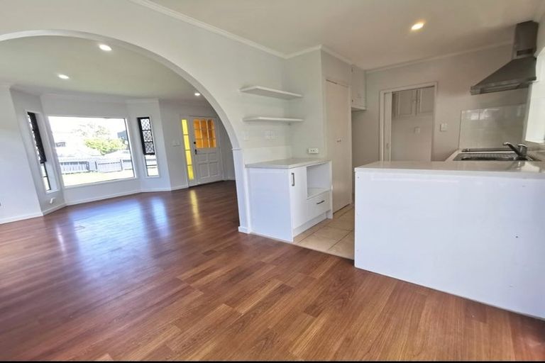 Photo of property in 1/7 Hororata Road, Hauraki, Auckland, 0622