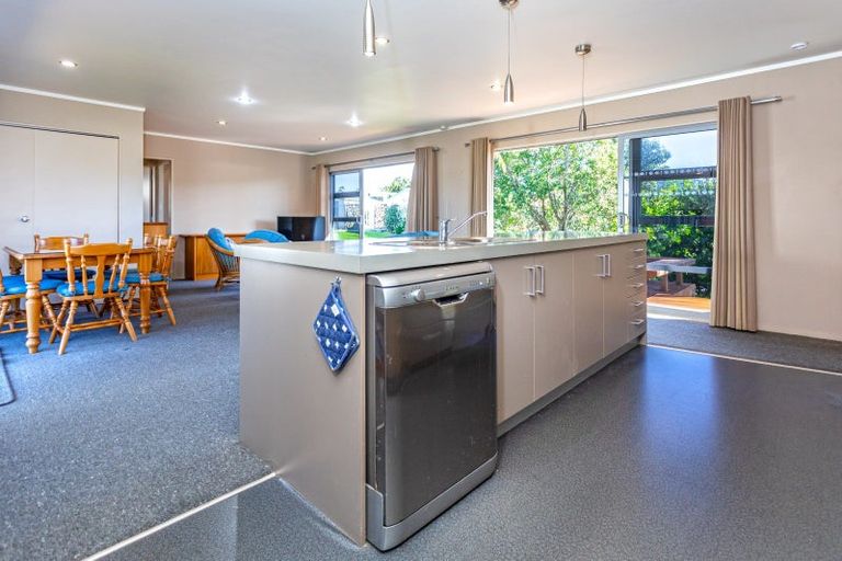Photo of property in 2 Norfolk Place, Tairua, 3508