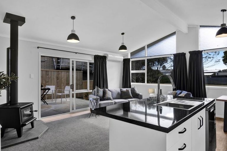 Photo of property in 11 Chesney Street, Bell Block, New Plymouth, 4312
