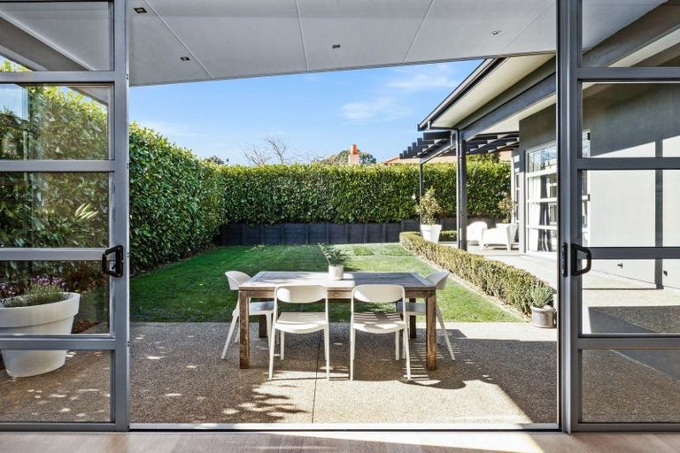 Photo of property in 54 Rochfort Road, Havelock North, 4130