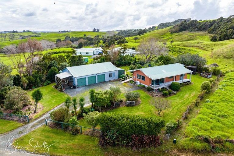Photo of property in 7 Te Opi Road East, Whakapirau, Maungaturoto, 0583