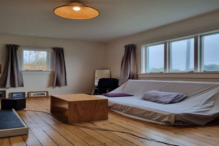 Photo of property in 33 Pacific Road, North New Brighton, Christchurch, 8083