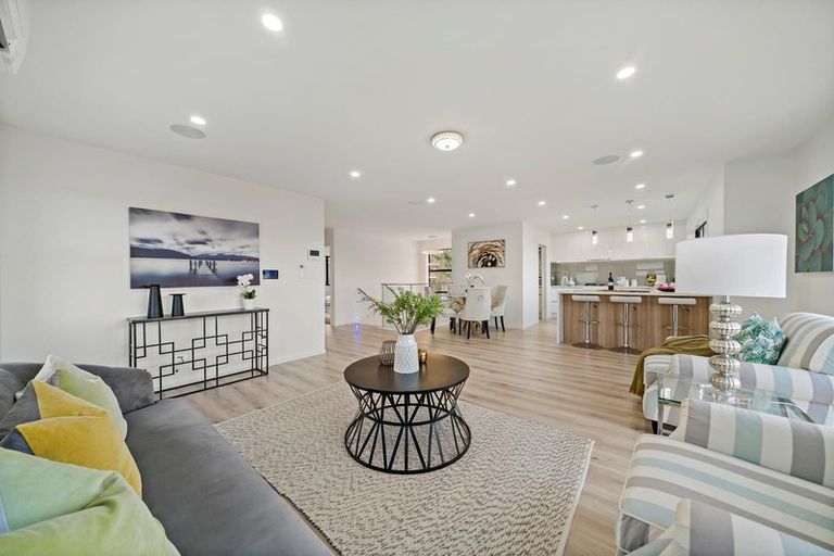 Photo of property in 11 Tawapou Close, Massey, Auckland, 0614