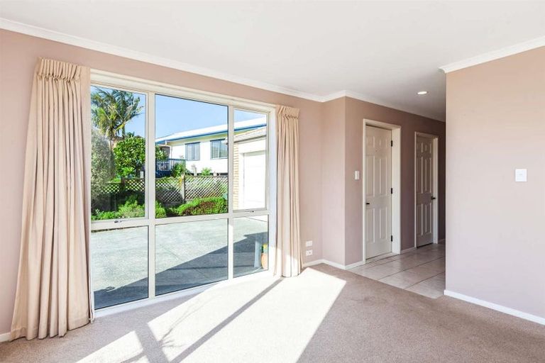 Photo of property in 42 Governor Grey Road, Snells Beach, 0920