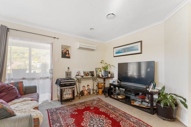 Photo of property in 61a Wairau Road, Picton, 7220