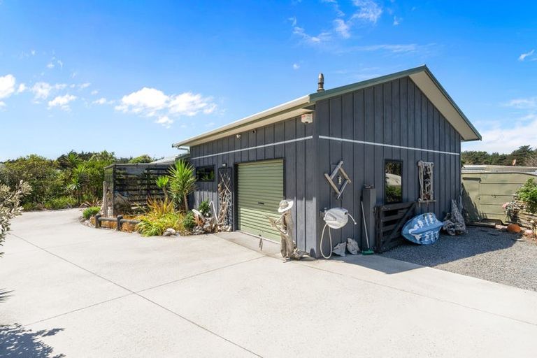 Photo of property in 46 Kent Avenue, Waitarere Beach, Levin, 5510