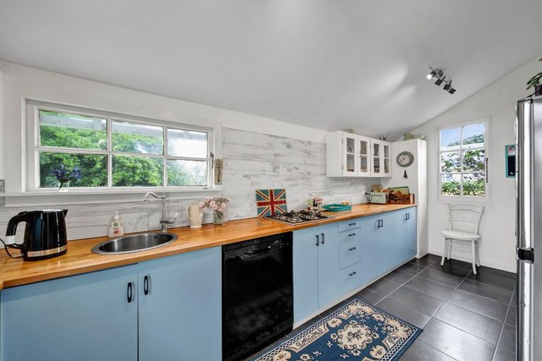 Photo of property in 21 Egmont Street, Patea, 4520