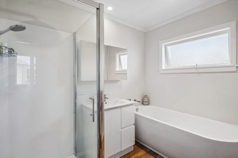 Photo of property in 16 Francis Road, Paraparaumu Beach, Paraparaumu, 5032