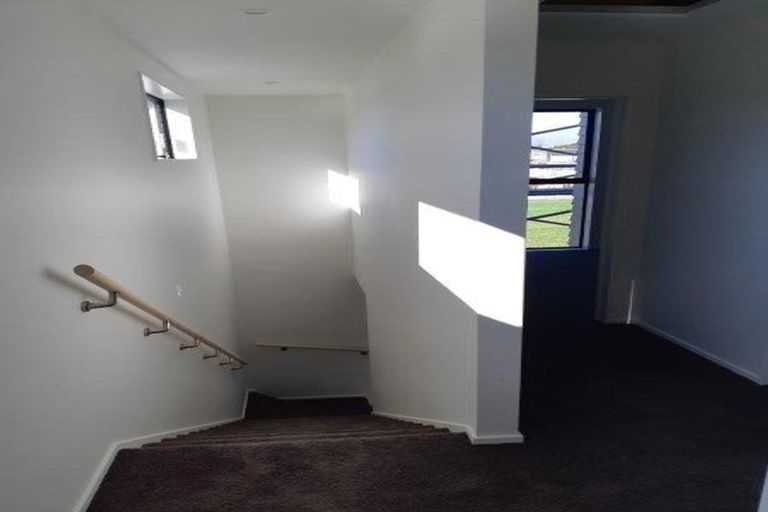 Photo of property in 6 Matakanui Lane, Wanaka, 9305