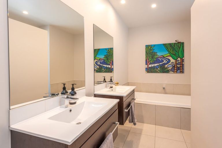 Photo of property in 47 Oakgrove Drive, Rangiora, 7400