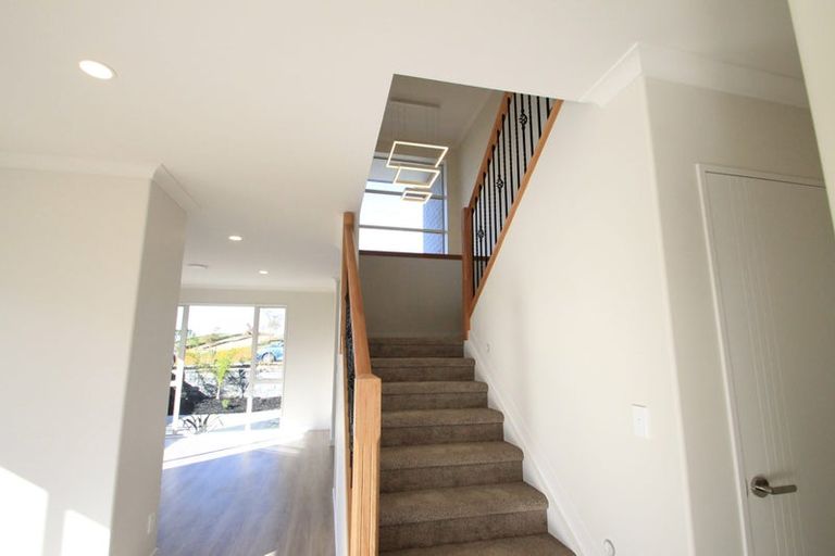 Photo of property in 13 Maka Terrace, Orewa, 0931