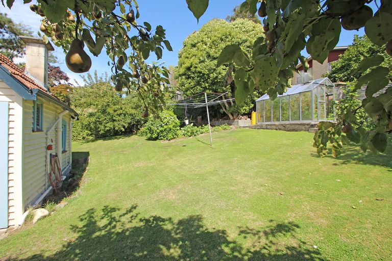 Photo of property in 64 Tees Street, South Hill, Oamaru, 9400