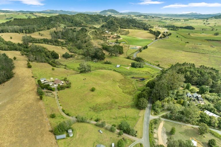 Photo of property in 310 Whananaki Road North, Opuawhanga, Hikurangi, 0181