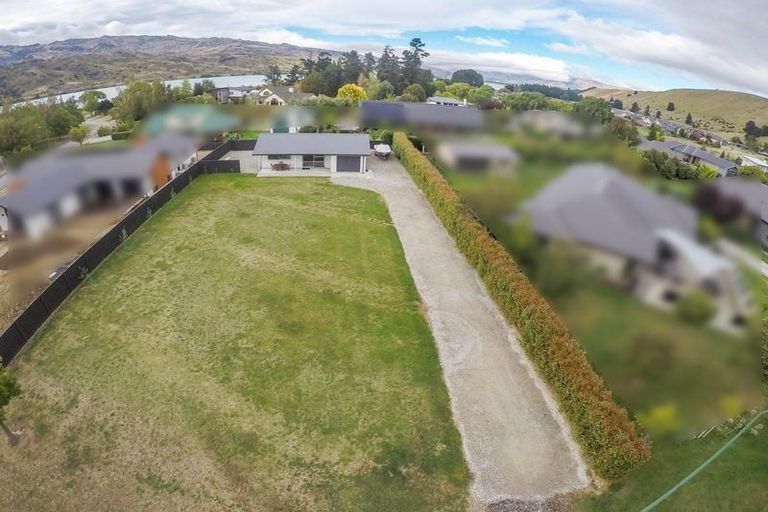 Photo of property in 20 Pisa Moorings Road, Mount Pisa, Cromwell, 9383