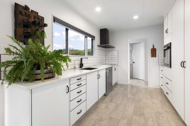 Photo of property in 1 Nathan Place, Athenree, Katikati, 3177