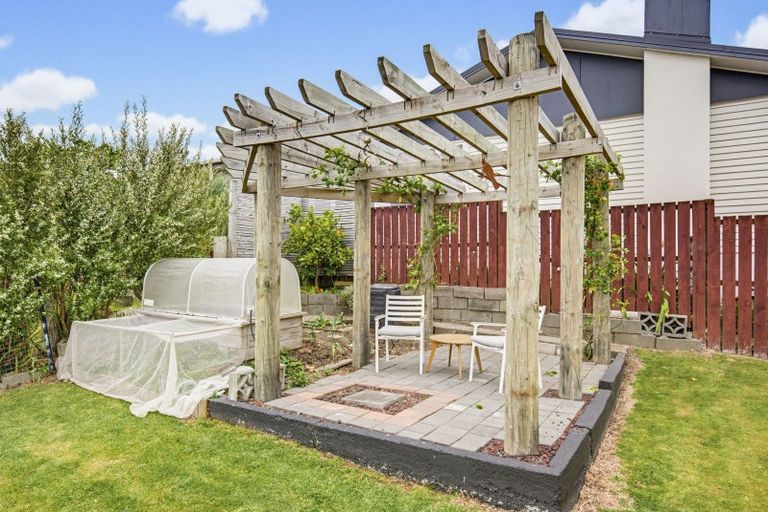 Photo of property in 22 Gray Avenue, Paraparaumu Beach, Paraparaumu, 5032