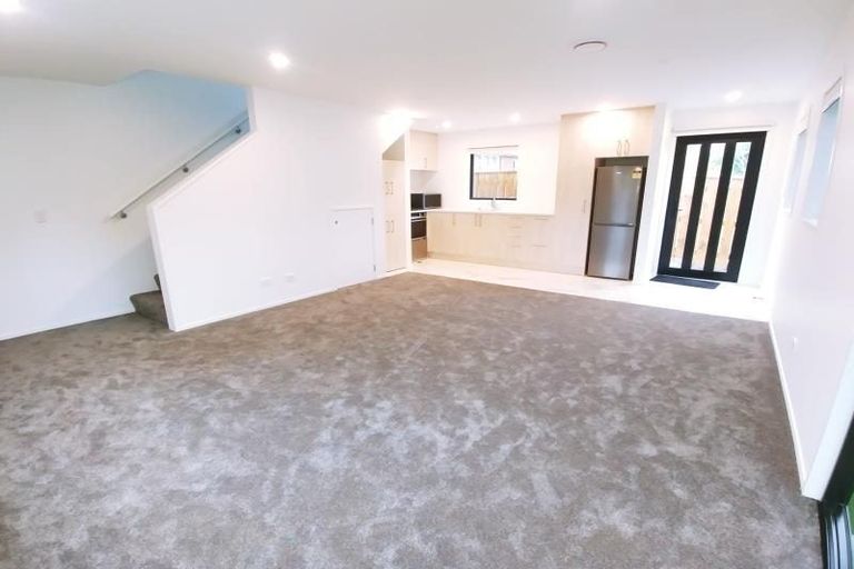 Photo of property in 1/176 Cambridge Terrace, Fairfield, Lower Hutt, 5011