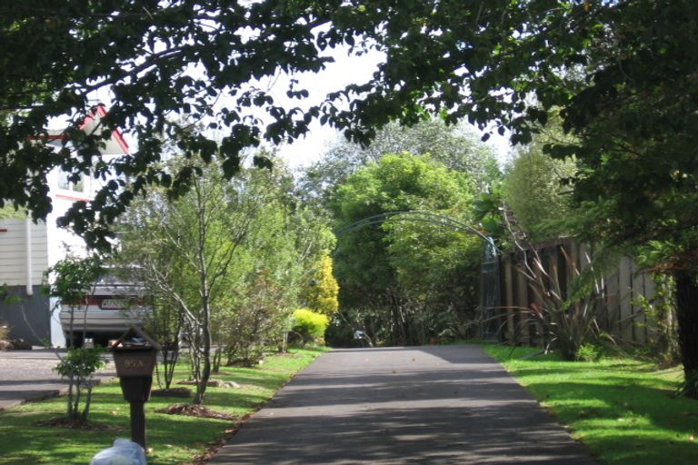 Photo of property in 95 Atkinson Road, Titirangi, Auckland, 0604