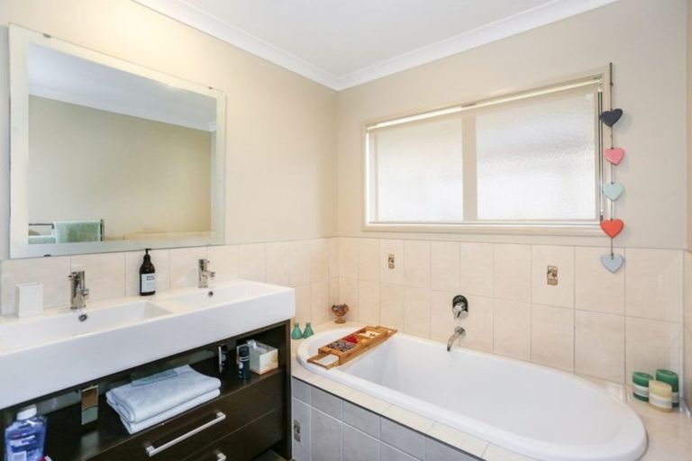 Photo of property in 129 Valley Road, Pukekohe, 2120