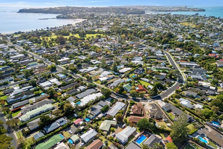 Photo of property in 1/114 The Circle, Manly, Whangaparaoa, 0930