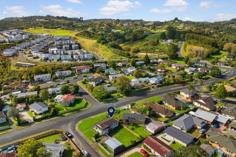 Photo of property in 1 Lansdown Place, Papakura, 2110