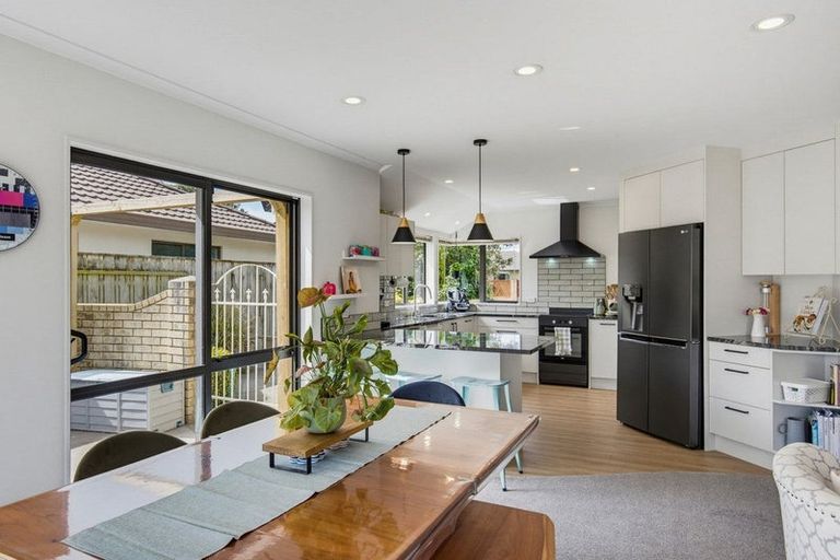 Photo of property in 166 Milne Drive, Paraparaumu, 5032