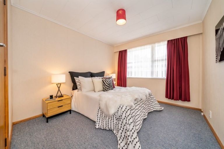 Photo of property in 12 Snell Grove, Clouston Park, Upper Hutt, 5018