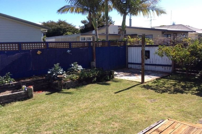 Photo of property in 2/935 Cameron Road, Gate Pa, Tauranga, 3112