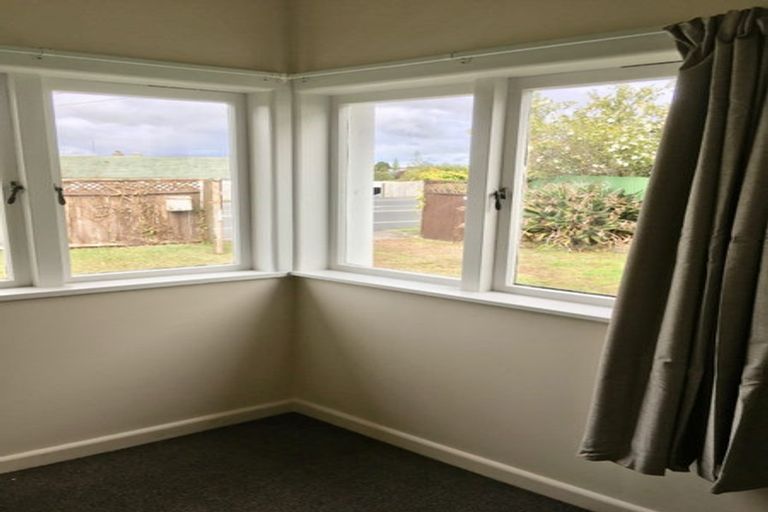 Photo of property in 1/27 Forest Hill Road, Henderson, Auckland, 0612