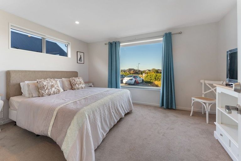 Photo of property in 9 Tangy Loch Lane, Broomfield, Christchurch, 8042