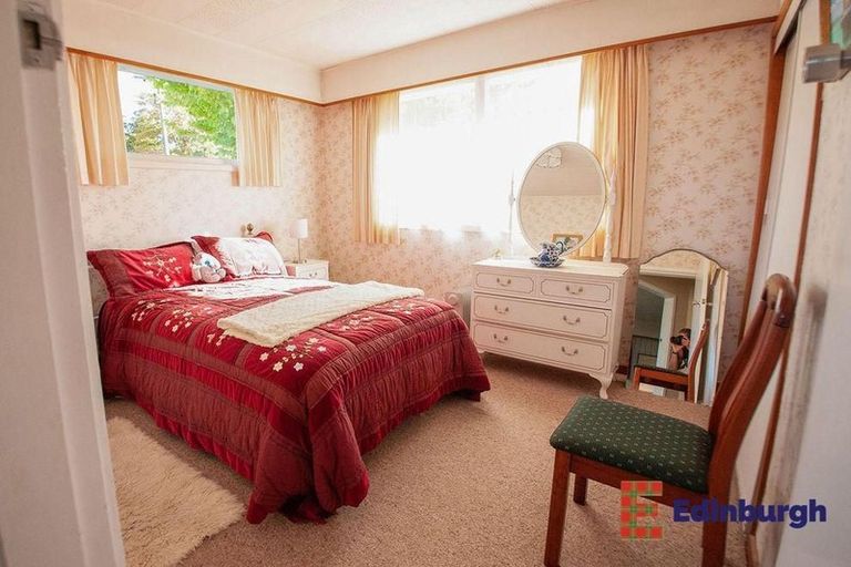 Photo of property in 11 Harrington Street, Lawrence, 9532