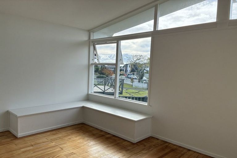 Photo of property in 14 Beeston Crescent, Manurewa, Auckland, 2102