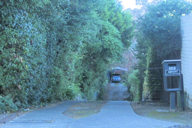 Photo of property in 109 Chaucer Road, Hospital Hill, Napier, 4110