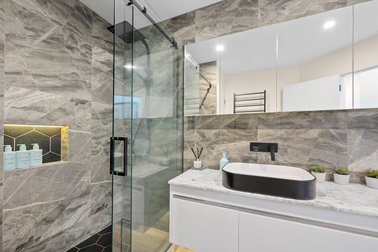 Photo of property in 1/11 Campbell Road, Takapuna, Auckland, 0622