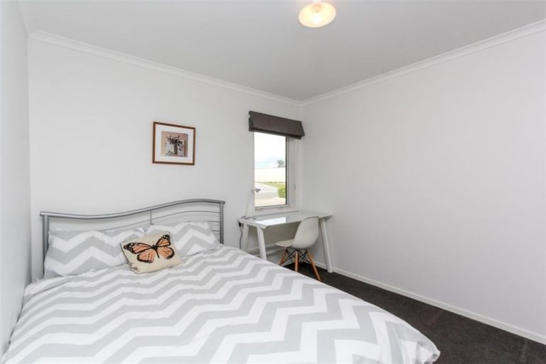 Photo of property in 4 Roy Johns Way, Bell Block, New Plymouth, 4312