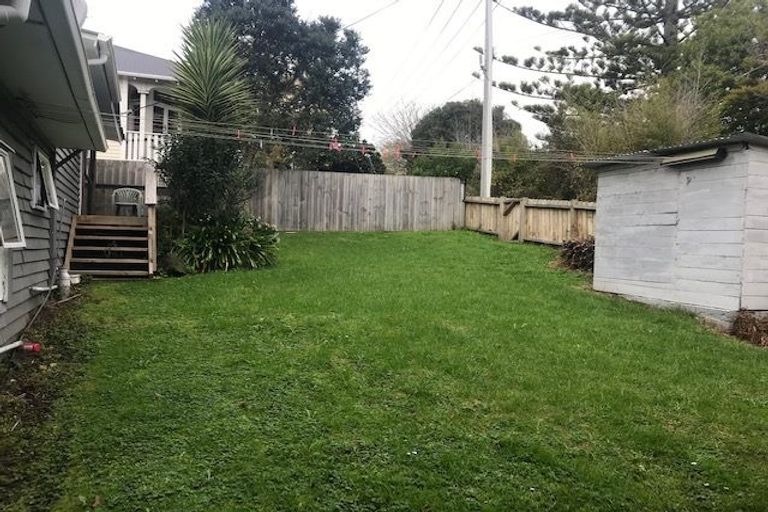 Photo of property in 2/46a Salisbury Road, Birkdale, Auckland, 0626