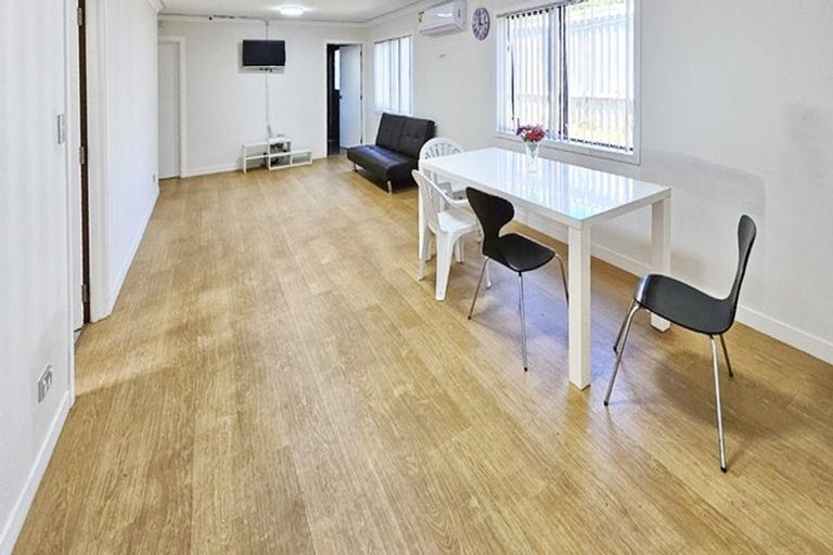 Photo of property in 21a Frobisher Way, Clendon Park, Auckland, 2103