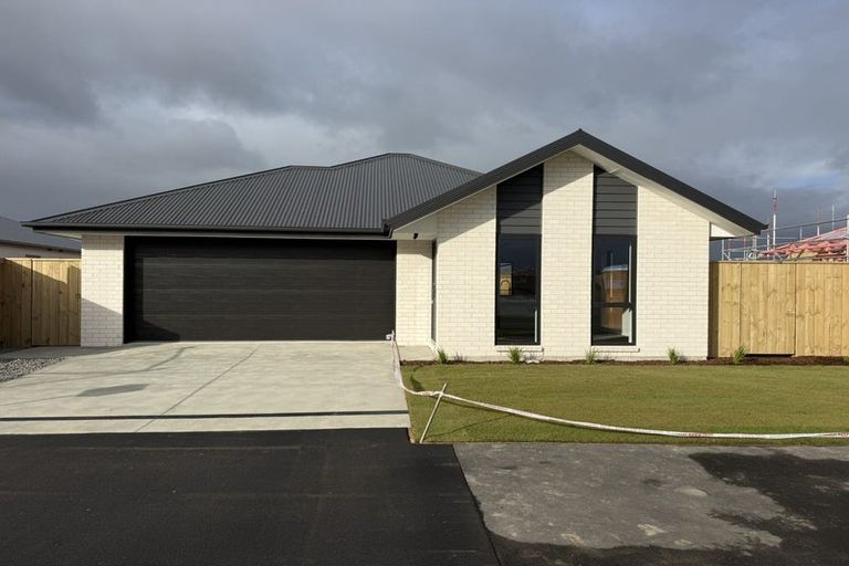 Photo of property in 23 Falcons View Drive, Rolleston, 7615