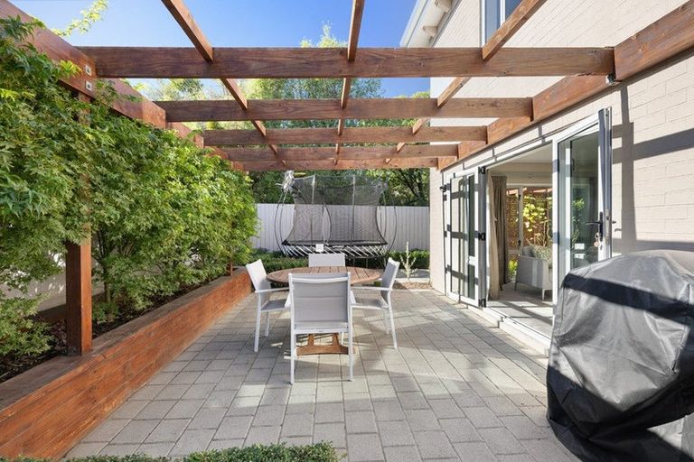 Photo of property in 165 Blighs Road, Strowan, Christchurch, 8052